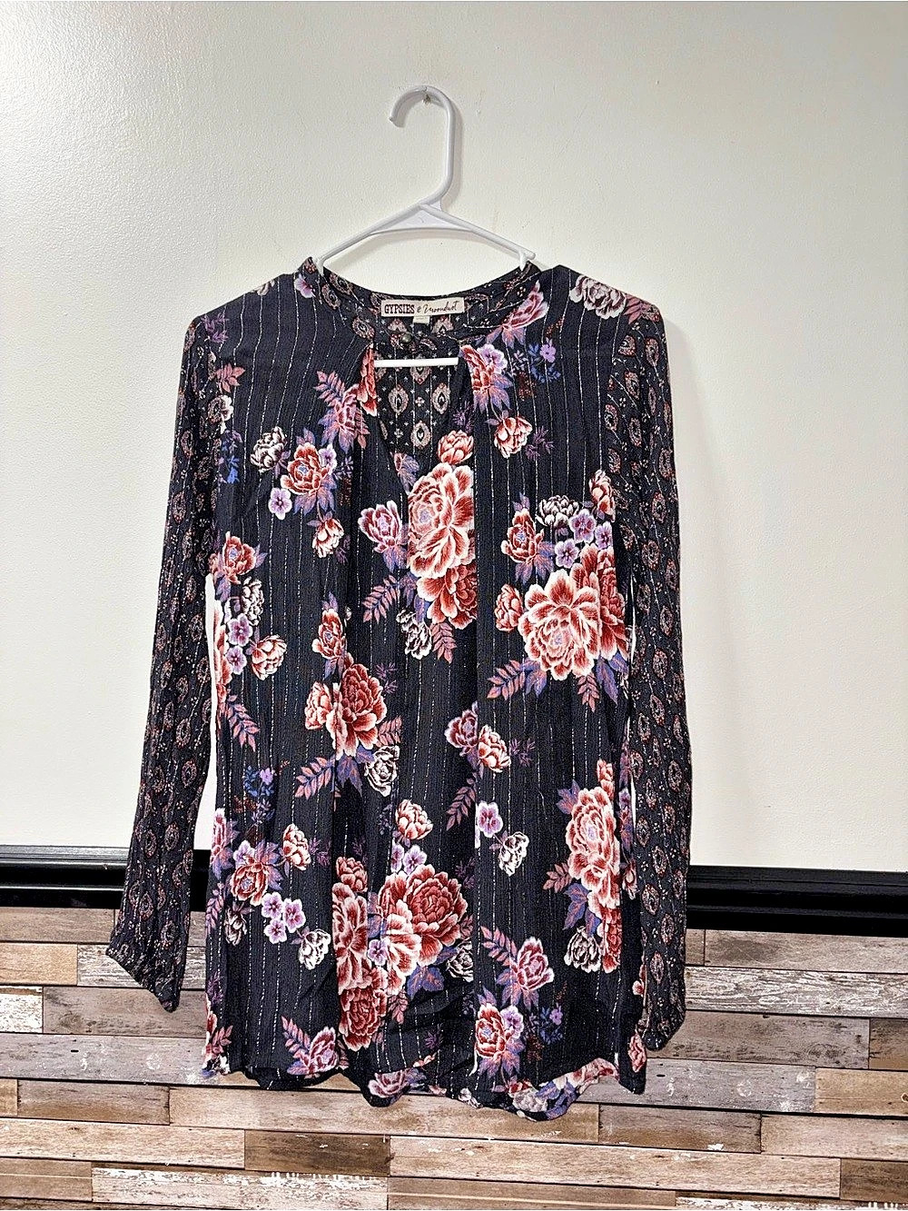 Gypsies & Moondust Floral Long Sleeve Blouse in Black Size Small